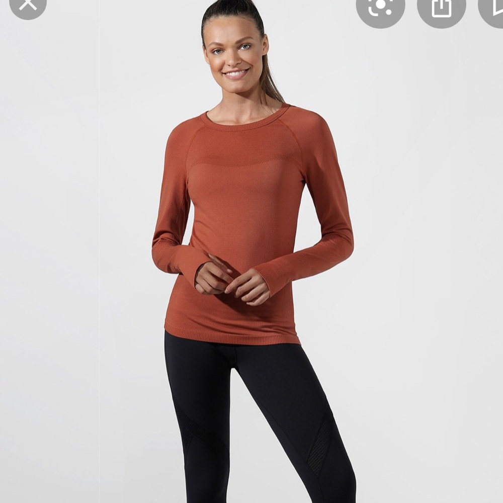 NWOT Lorna Jane seamless long sleeve top